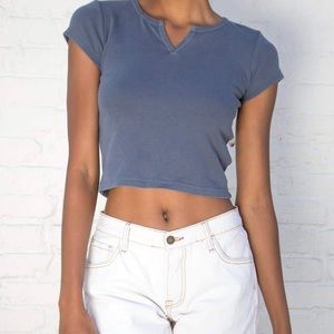 Brandy Melville ASHLYN V NOTCH TOP